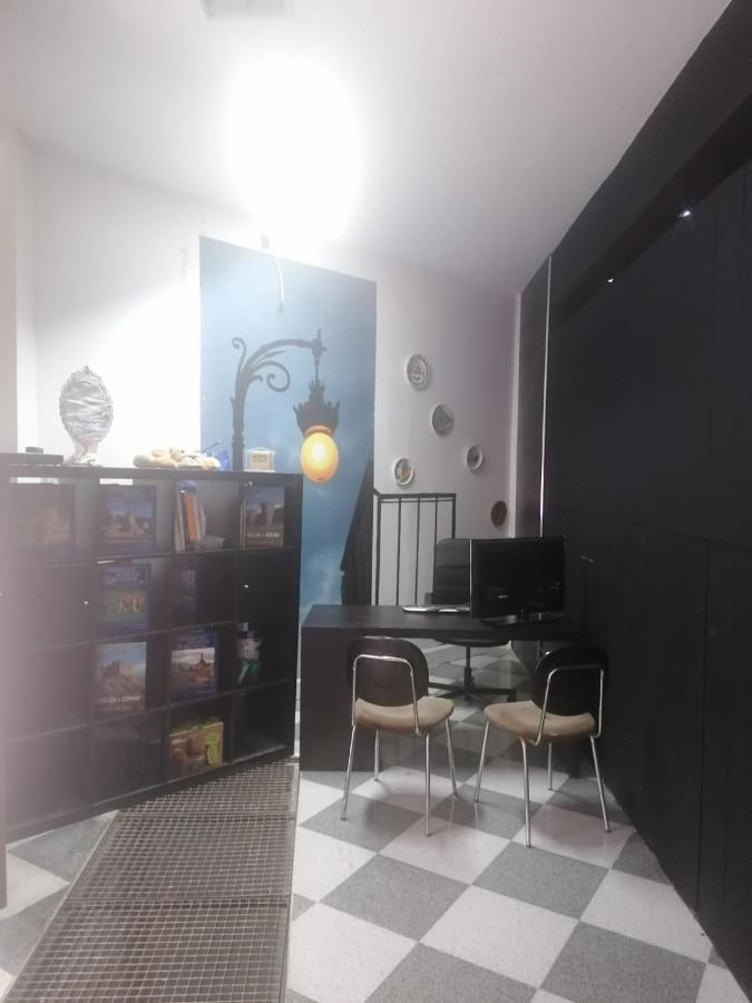 مدريد Hostal Casa Rosa المظهر الخارجي الصورة