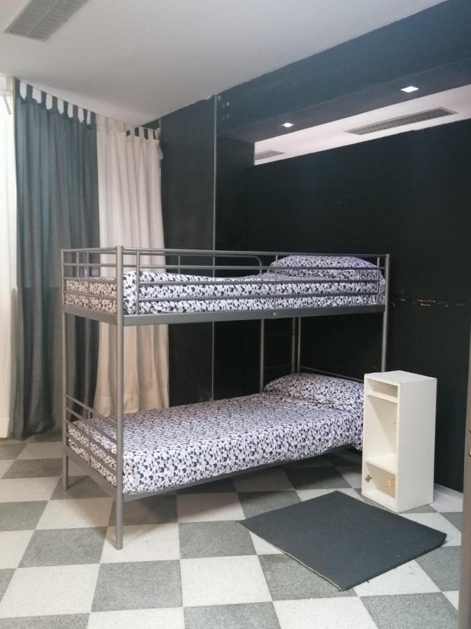 مدريد Hostal Casa Rosa المظهر الخارجي الصورة